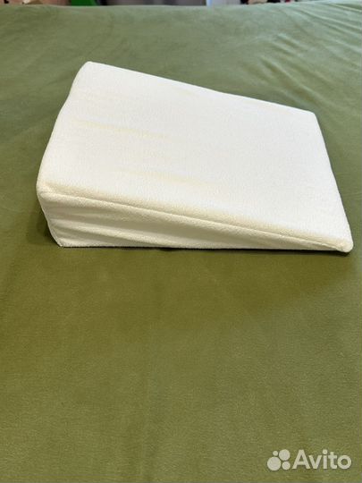 Подушка позиционер от коликов и срыгив