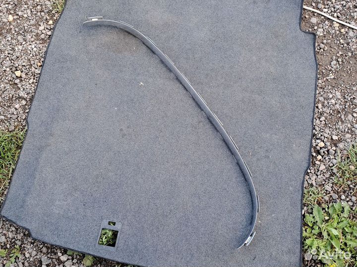 Хром молдинг в решётку перед бампера Peugeot 407