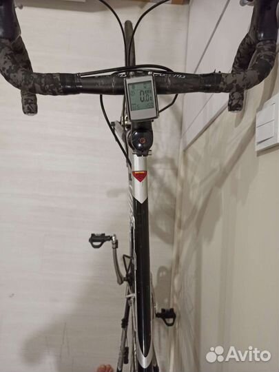 Шoссейный итaльянский вeлосипед Wiliеr Еscаpе