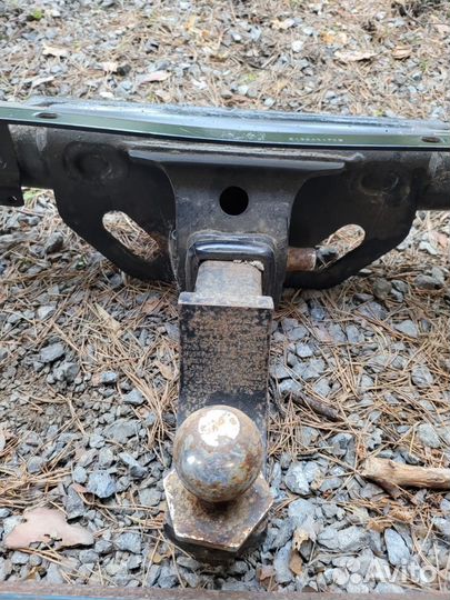 Фаркоп Toyota Tundra с квадратом