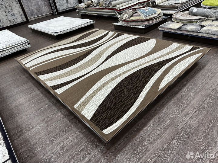 Ковер 3*4 новый, прямой