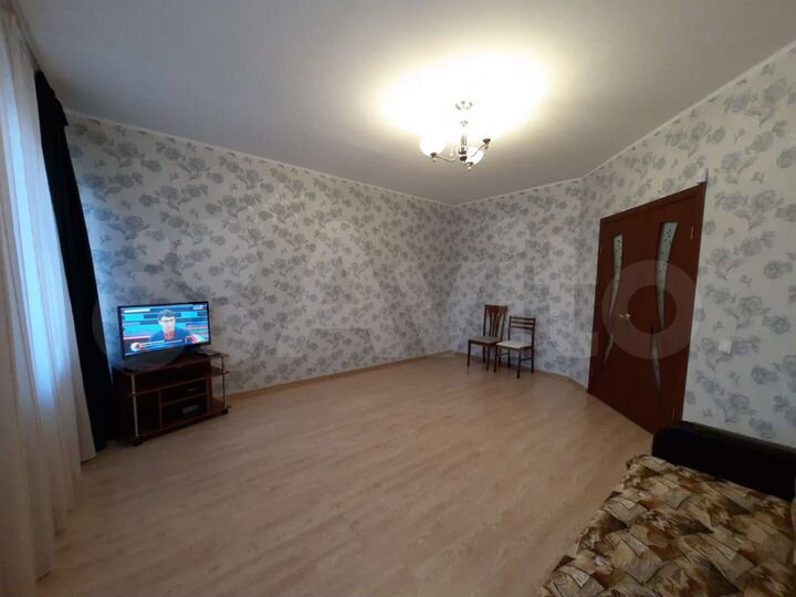 2-к. квартира, 65 м², 6/9 эт.