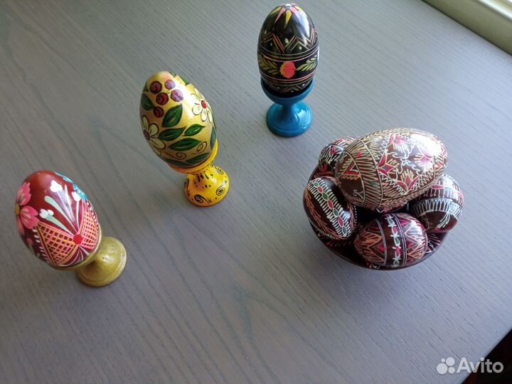 Коллекция пасхальных яиц из разных материалов