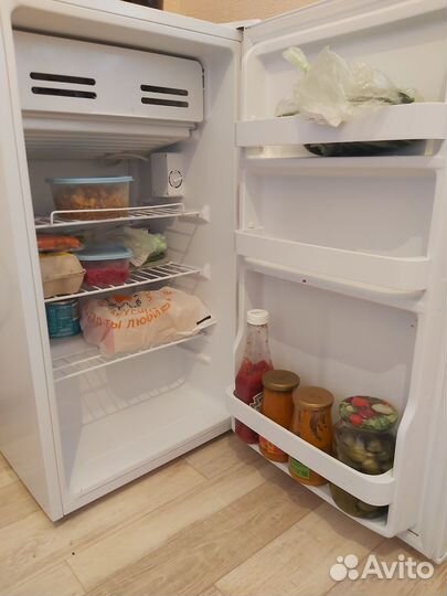 Холодильник маленький Бирюса 90