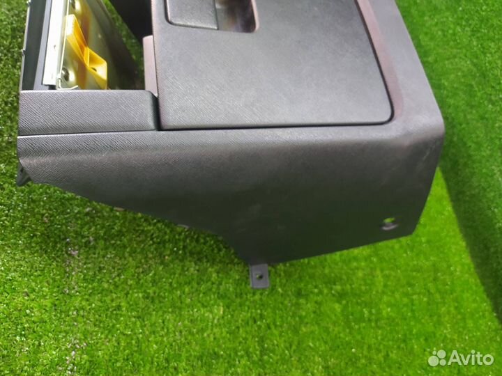 Бардачок Honda Cr-V RD7 K24A 2006