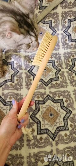 Массажная щетка для тела