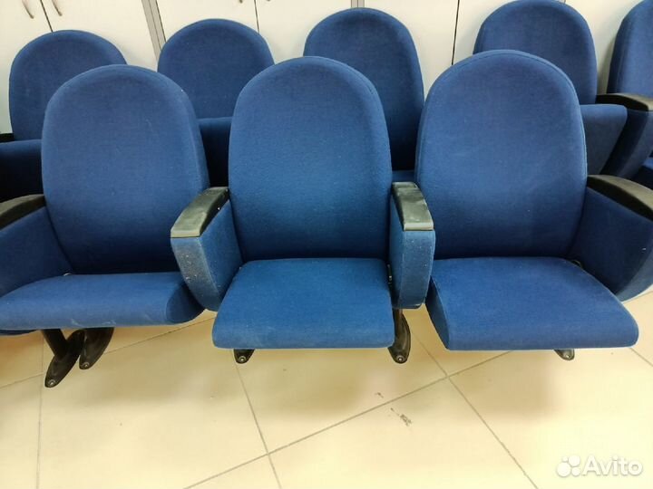 Кресла мягкие В конференц-зал 8шт. Б.У