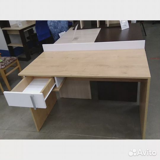 Стол письменный Джамп новый