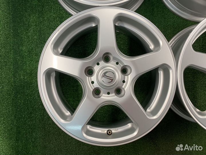 R15 Weds 5x114.3 6JJ ET+52 цо73,1мм вес 6,35кг