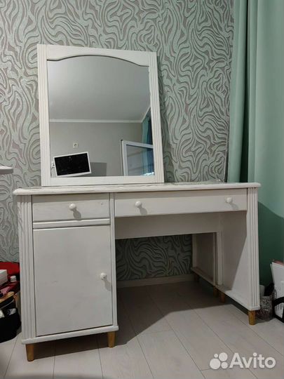 Туалетный столик