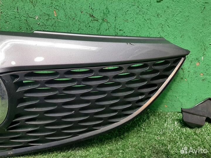 Решетка радиатора Mazda 3 (BK) 2005
