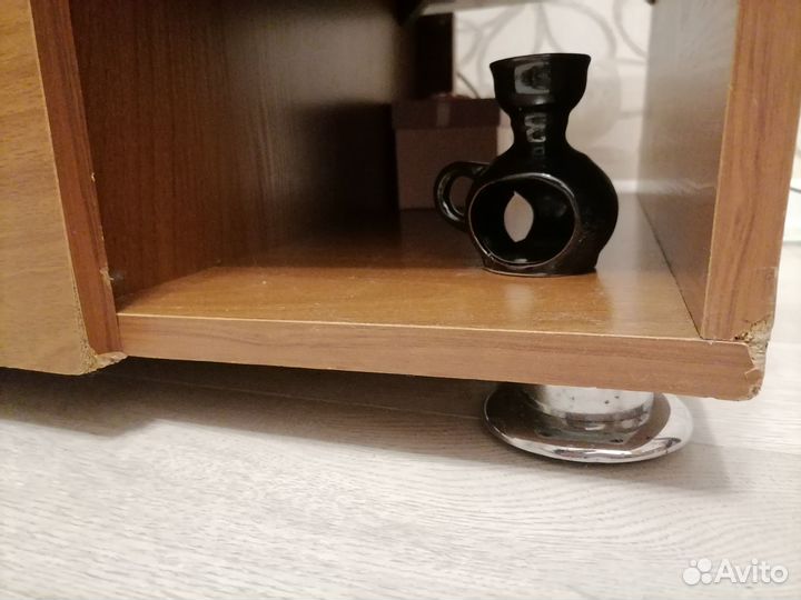 Тумба под телевизор