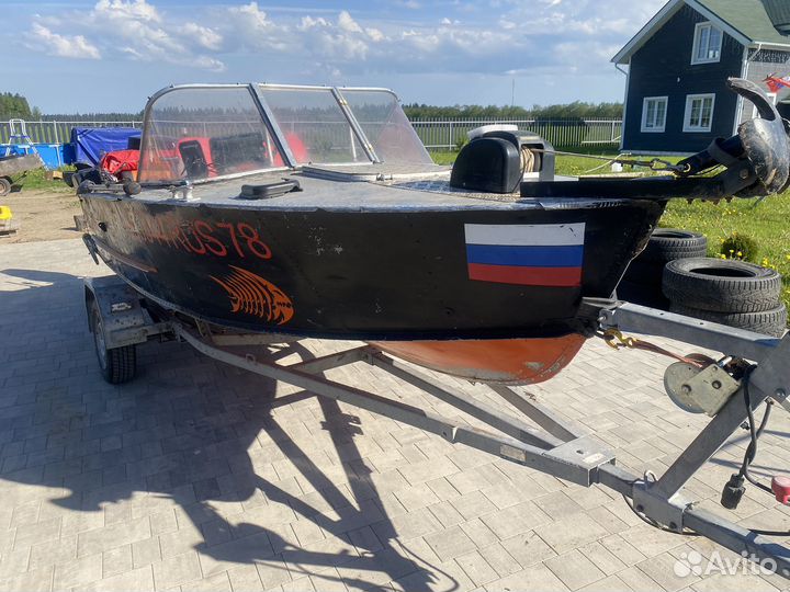 Моторная лодка