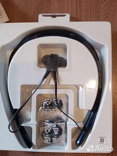 Наушники Samsung level U