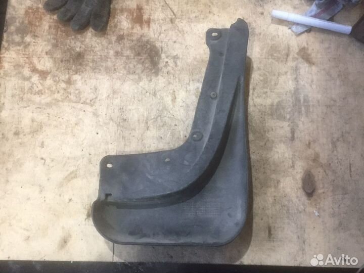 Брызговик задний левый ford focus 2