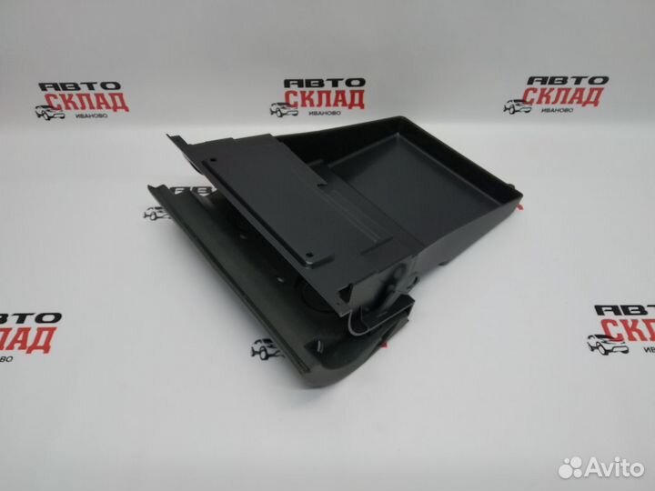 Крышка бардачка Ваз 2114-15 нижняя в сборе