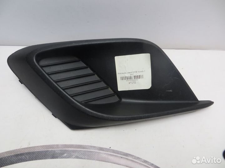 Накладка левой птф Mazda 3 BM