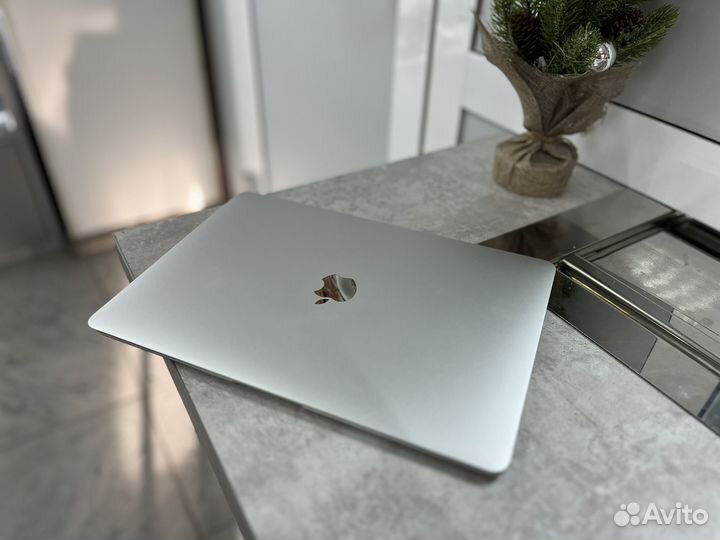 Apple MacBook air м1 2020 8/256