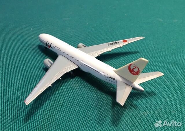 Модель самолета Boeing 777-200 Japan Airlines