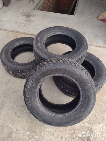 Marshal I'Zen Stud Snow KW11 265/65 R17