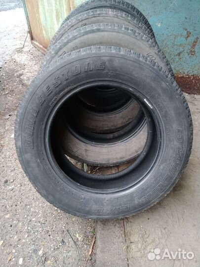 Bridgestone Dueler H/T D689 215/65 R16