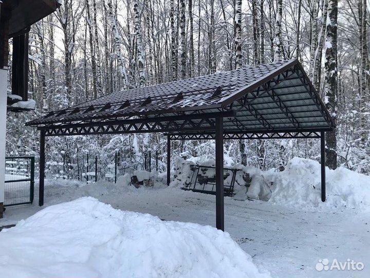Металлический навес для машины