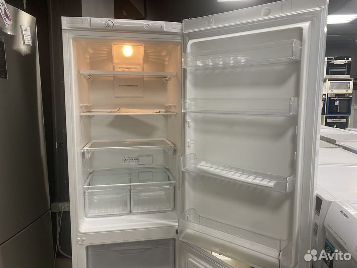 Холодильник Indesit ITF 018 W
