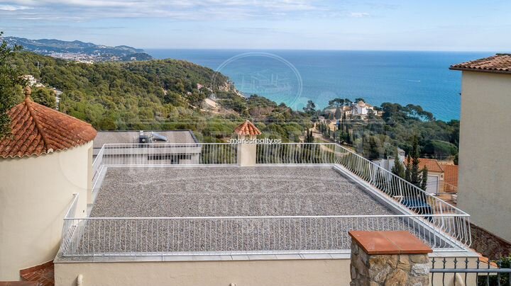 Дом 265 м² на участке 437 м² (Испания)