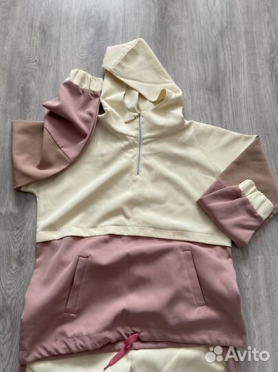 Костюм спортивный