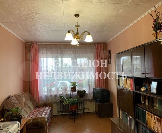 3-к. квартира, 53 м², 1/4 эт.