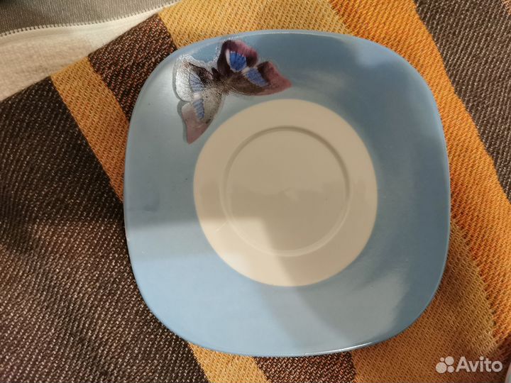 Чайные блюдца