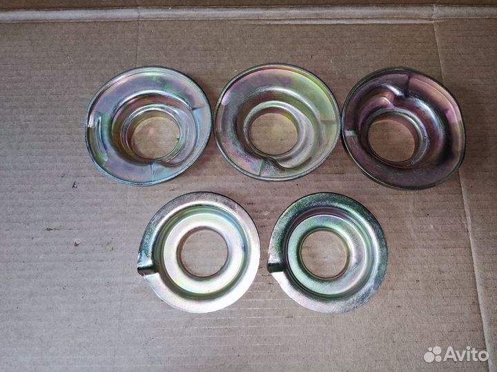 Чашка заднего амортизатора ауди 100 / 80