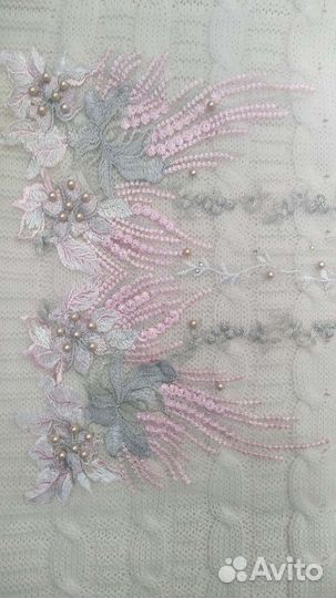 Аппликация вышивная, нашивка на одежду