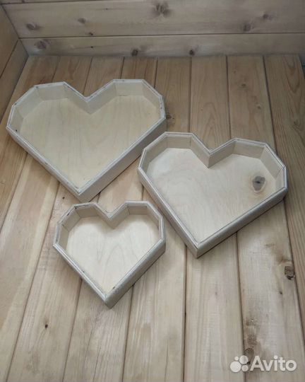 Набор деревянных боксов в виде сердец