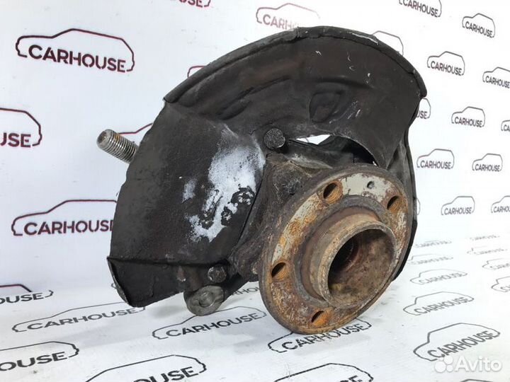 Кулак поворотный передний правый Volvo Xc90