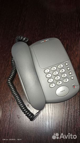 Стационарный телефон