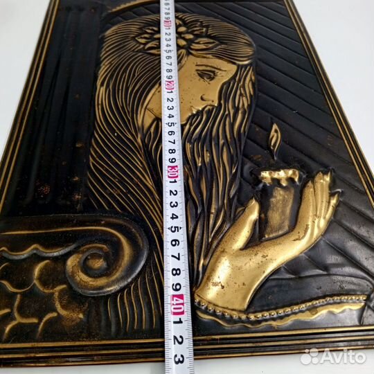 Настенное Панно чеканка Девушка Со Свечой(нчк) п55