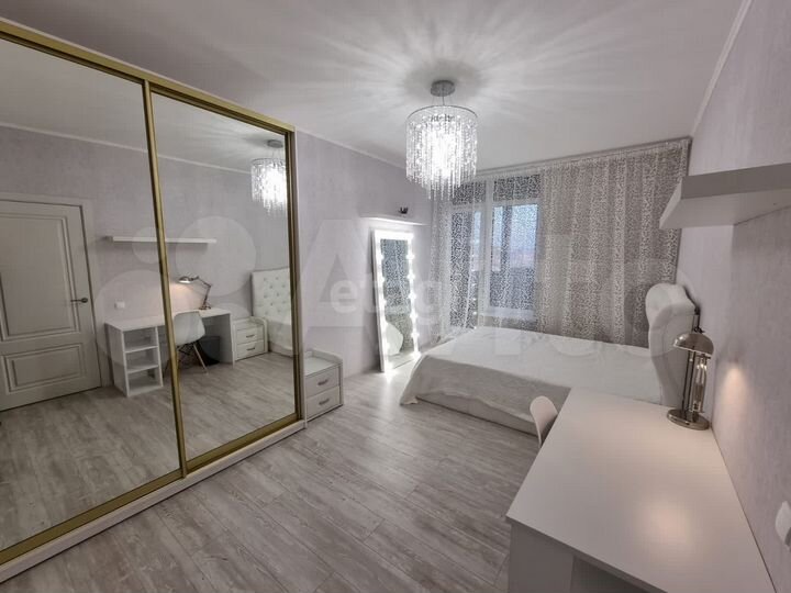 2-к. квартира, 54 м², 13/21 эт.