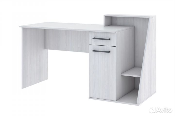 Компьютерный стол молодежный