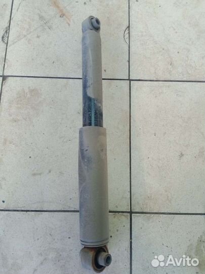 Амортизатор на Ниссан Кашкай j11