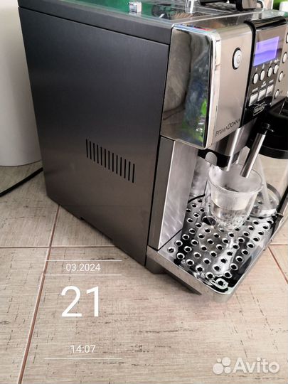 Кофемашина Delonghi Primadonna 6600