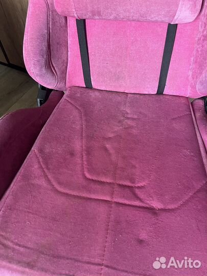 Геймерское кресло viking zombie knight под ремонт