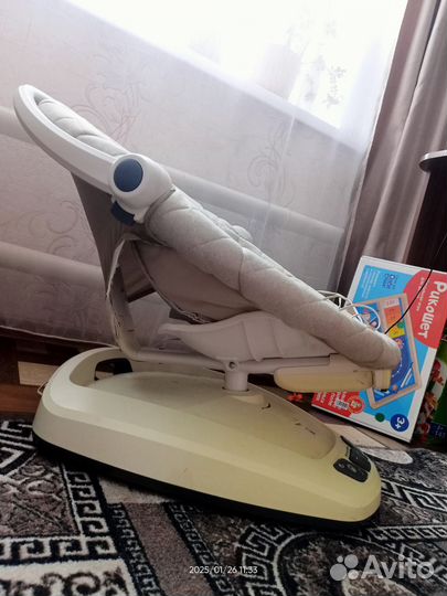 Электронный шезлонг -качели. От сети. Graco