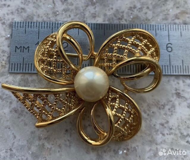 Винтажная брошь америка Trefare