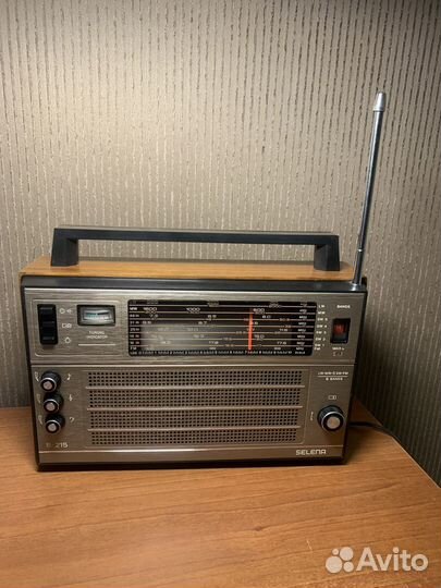Радиоприемник селена 215 с заводским фм