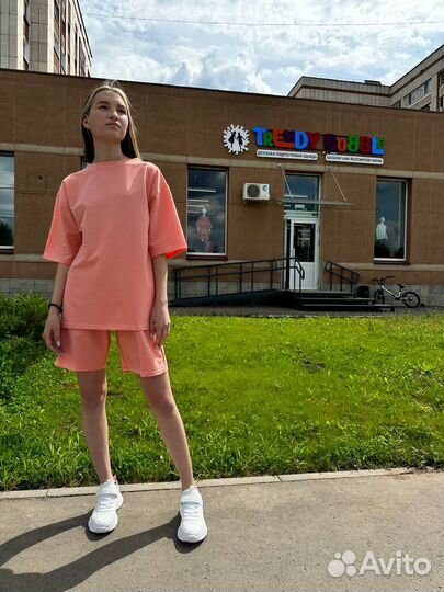 Продаю магазин детской и подростковой одежды