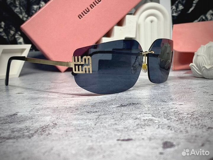 Очки miu miu солнцезащитные