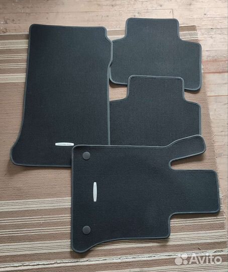 Автомобильные коврики Mercedes-Benz