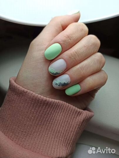 Маникюр на дому