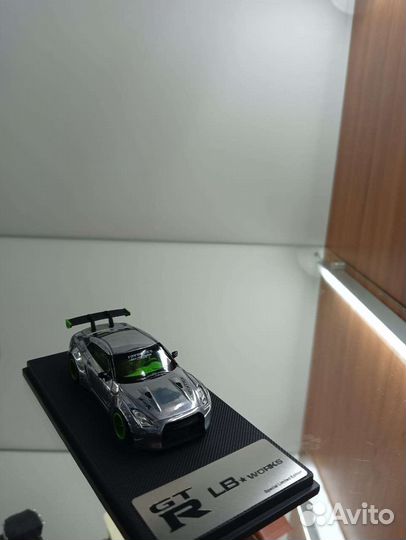 Модель 1:64 nissan gtr